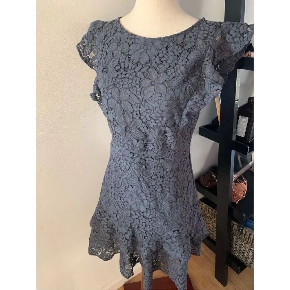 Loft gray blue short lace dress short selves puffy sleeves ruffles size 2